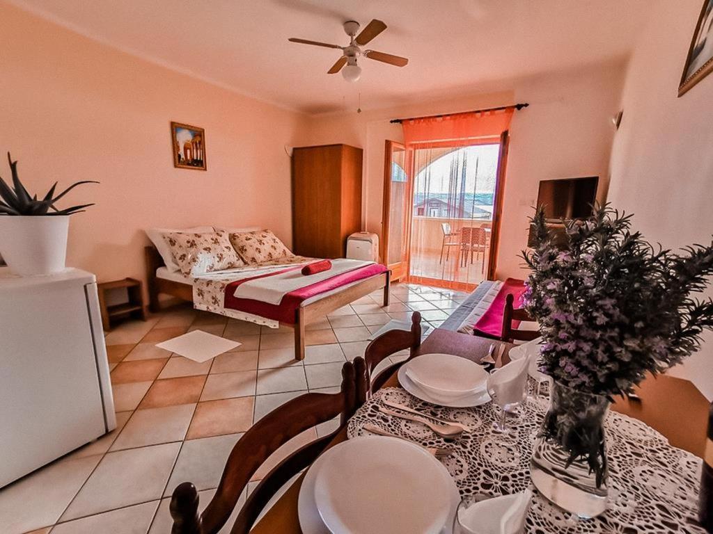 Apartments Rukelj Karlobag Zewnętrze zdjęcie