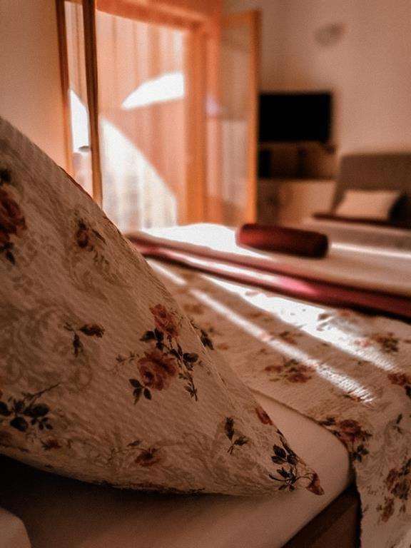 Apartments Rukelj Karlobag Zewnętrze zdjęcie