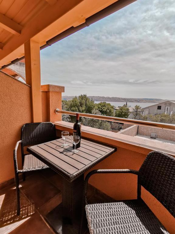 Apartments Rukelj Karlobag Zewnętrze zdjęcie